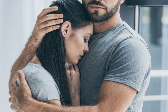 Votre partenaire vous a trompé : faut-il lui pardonner pour sauver son couple ?